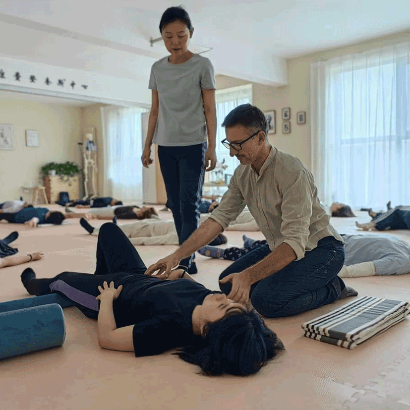 Carlomauro Maggiore conduce il workshop Feldenkrais in Cina